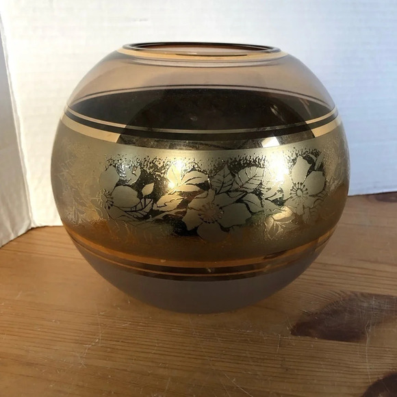 Vintage Bohemian Glass Rose  Bowl - Picture 6 of 9